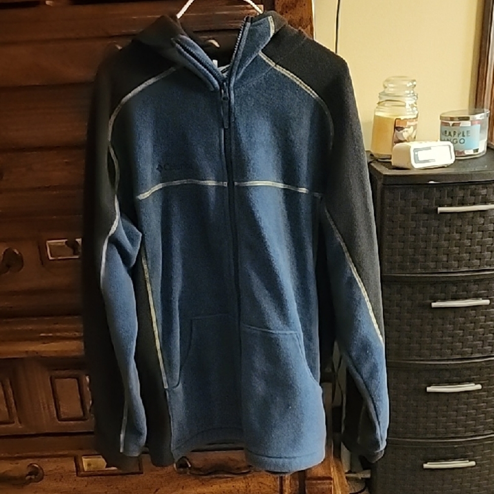 Columbia Men's Blue and Black Zip-Up Sweater